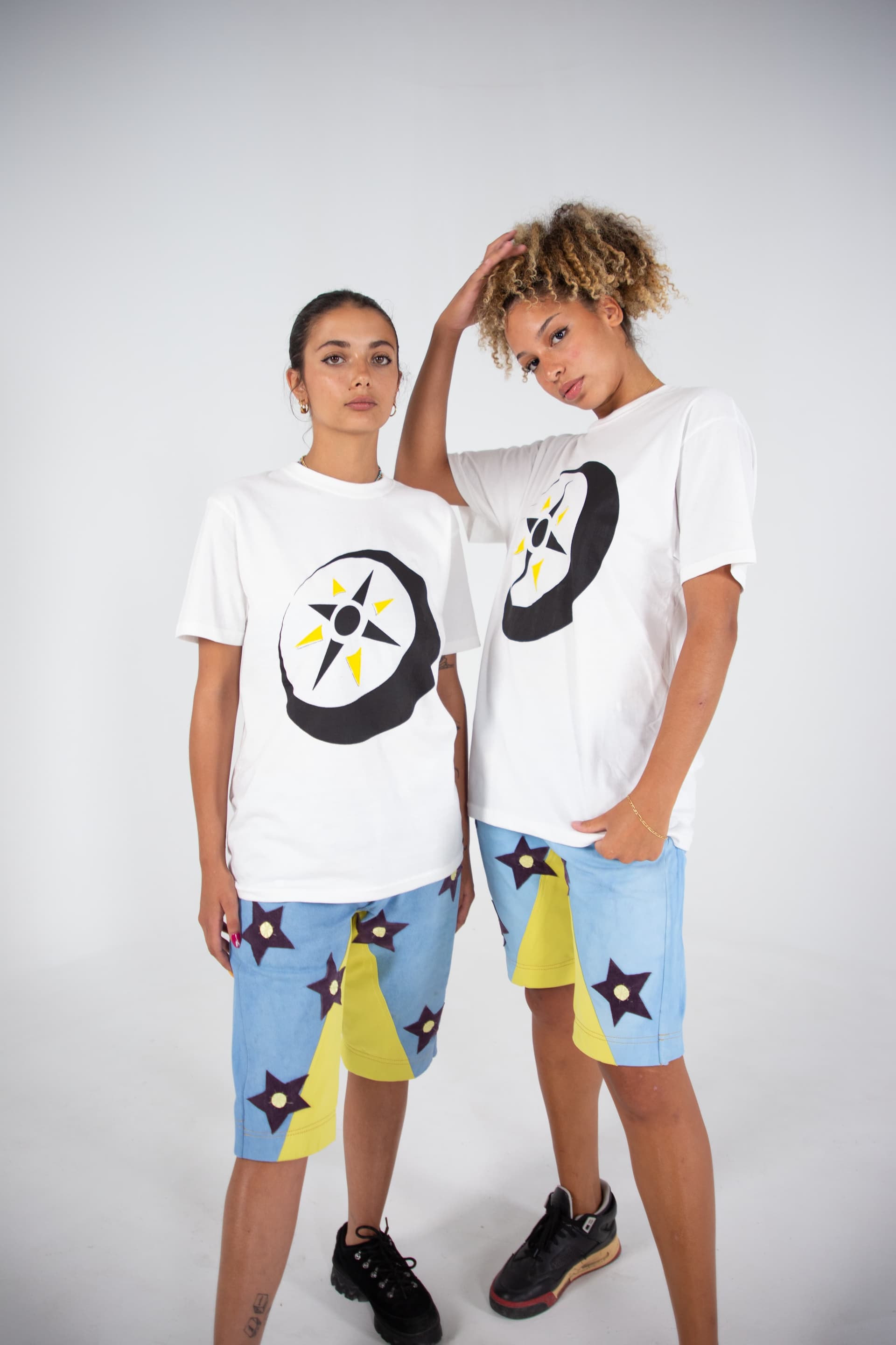 Impact et Toile · Blanc — studio