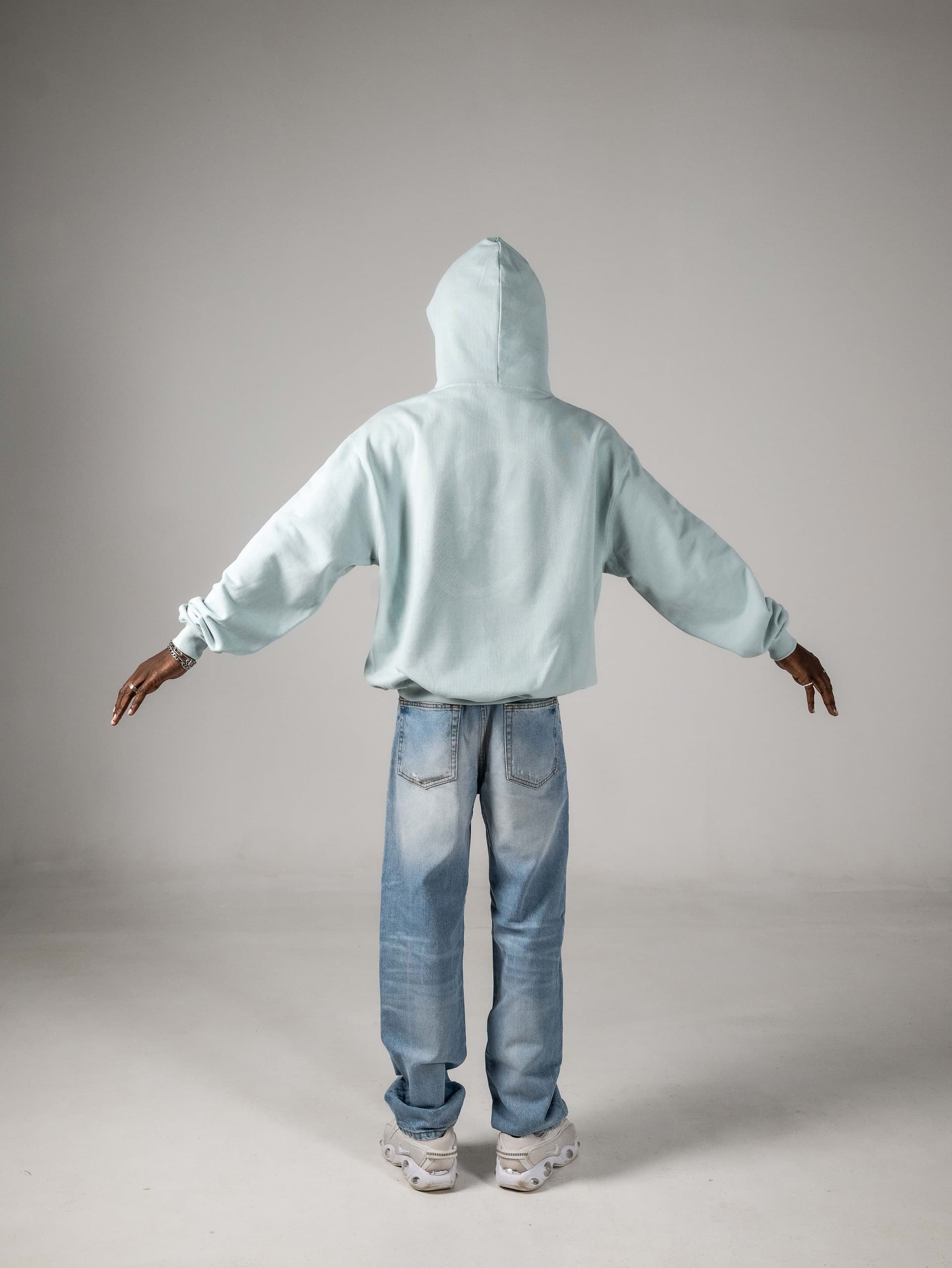 Hoodie Blanc — lookbook 03