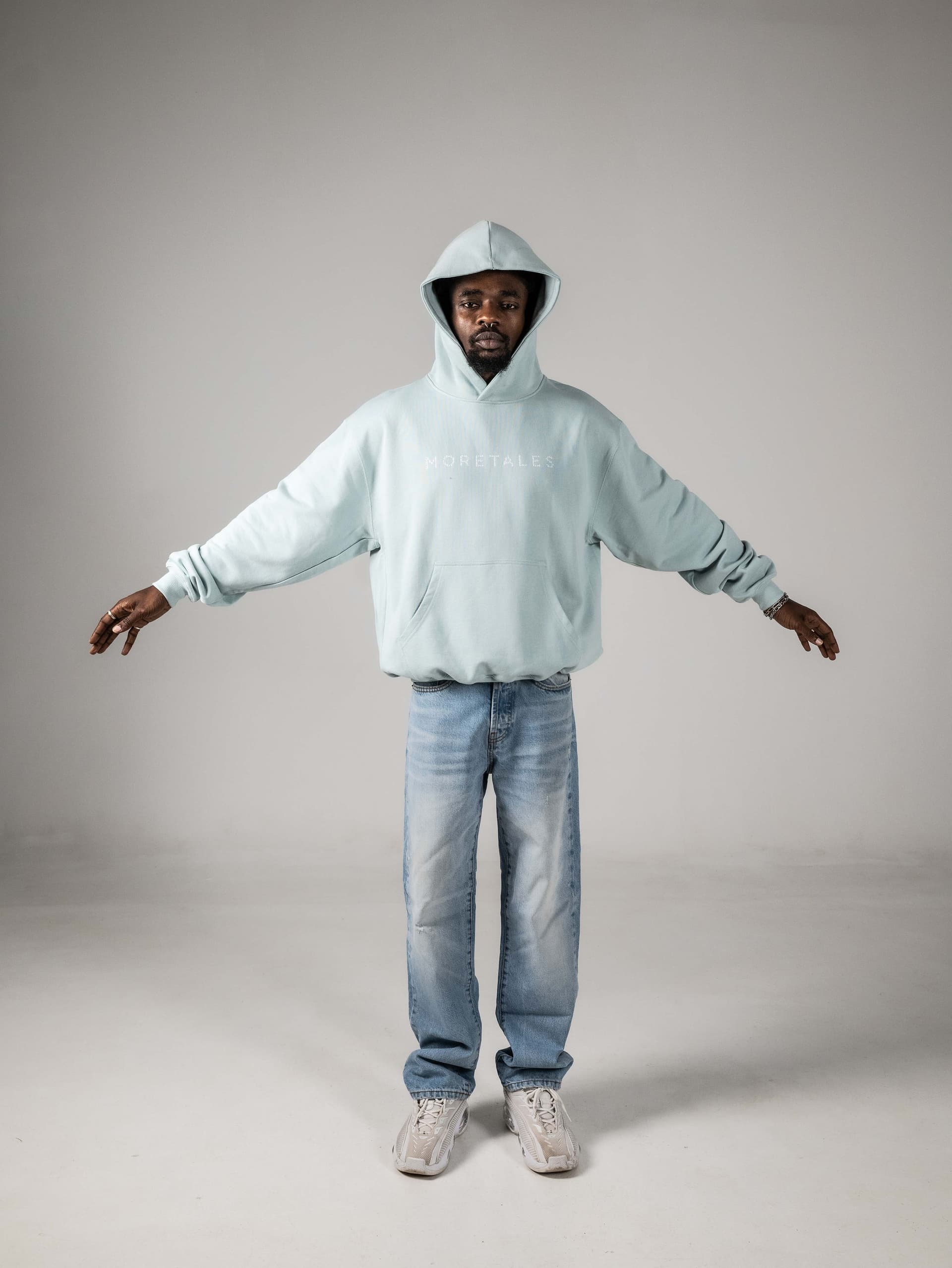 Hoodie Blanc — lookbook 04